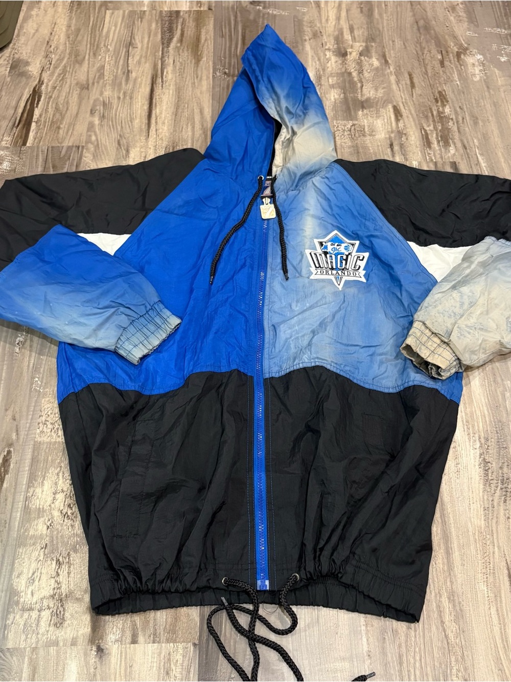 Vintage Orlando Magic NBA 1990s Logo 7 Windbreaker Jacket SZ M Color Fading